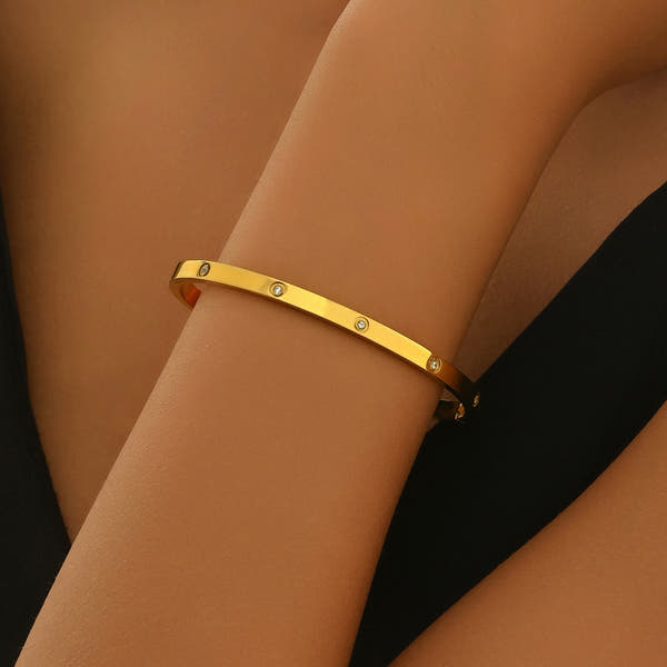 Golden Glow — 18K Gold-Plated Minimalist Bracelet